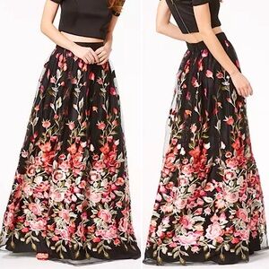 Trixxi embroidered floral Tulle formal maxi skirt Sz 1